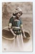 画像1: バスケットを両手に持つオランダ服の女の子　1913年 (1)