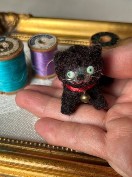 画像1: Vintage style Handmade miniature toy ハンドメイド　アンティーク風ミニチュア　アートドール　フィフィ猫　黒 (1)